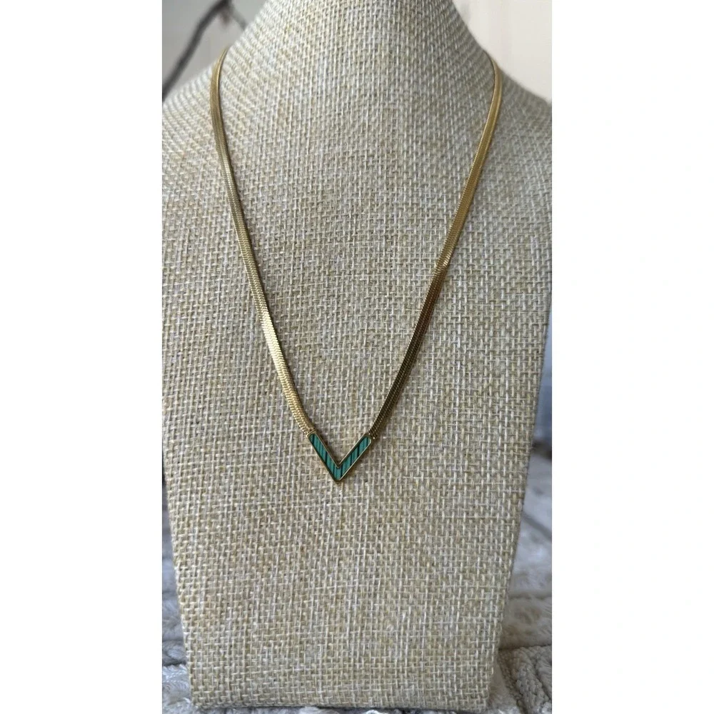Vintage Minimalist 70's 80's Gold Plated 18gp Necklace V Green Stone Signed JY